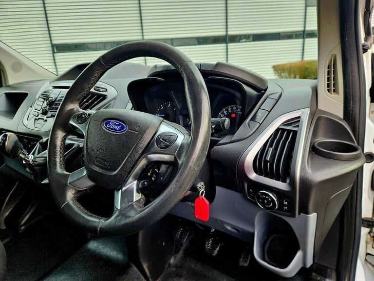 2015 Ford Transit Custom 2.2 TDCi 125ps Low Roof Trend Van PANEL VAN DIESEL Manual