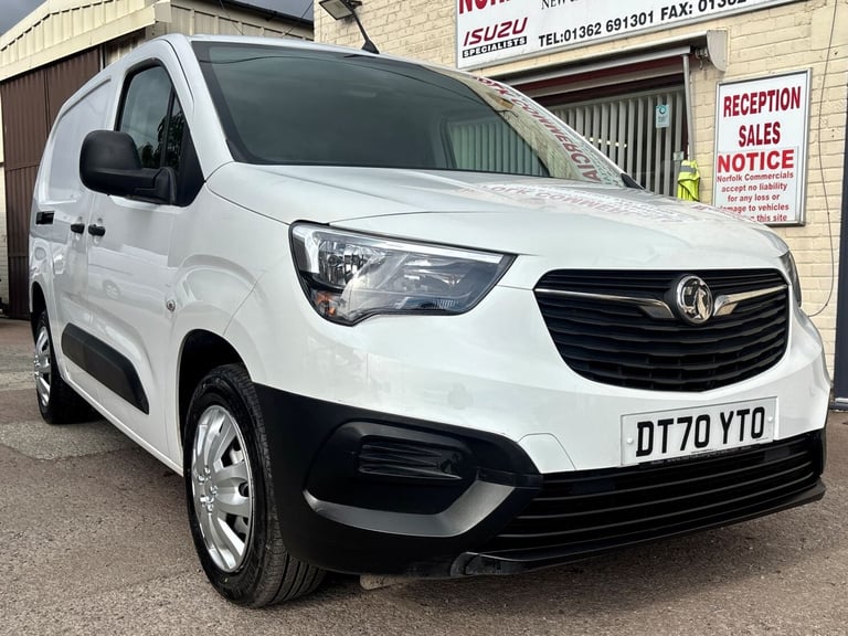 image for 2021 Vauxhall Combo 2300 1.5 Turbo D 100ps H1 Dynamic Van PANEL VAN Diesel Manual