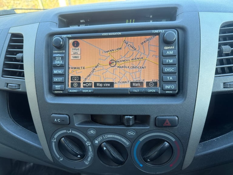 2008 TOYOTA HILUX INVINCIBLE DOUBLE CAB D/C 3.0 D4-D MANUAL 4X4 RED
