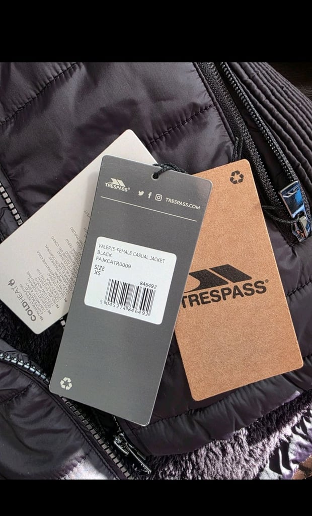 Trespass, Ladies Size: XS/Size: 8 Windproof & hood, Cold heat technology