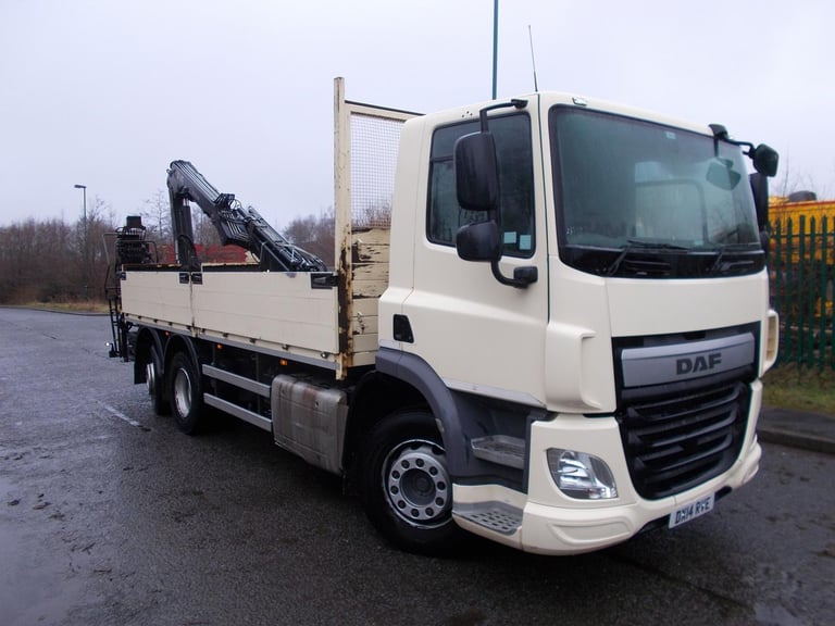 2014 (14) LEYLAND DAF CF 330 FLATBED WITH CRANE & BRICK GRAB. REAR LIFT STEER