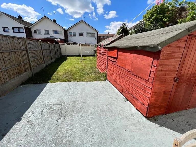 Newly Refurbished 3 Bedroom Terraced House to Let in Eastham, E6 