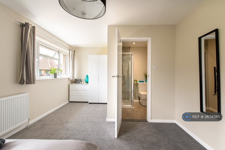 1 bedroom in Bycliffe Terrace, Gravesend, DA11 (#2674085)