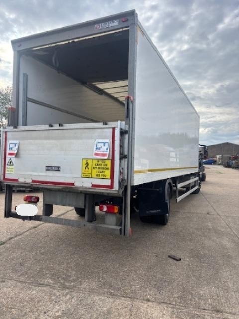 Iveco 180E 25 Sleeper cab boxvan * BREAKING*