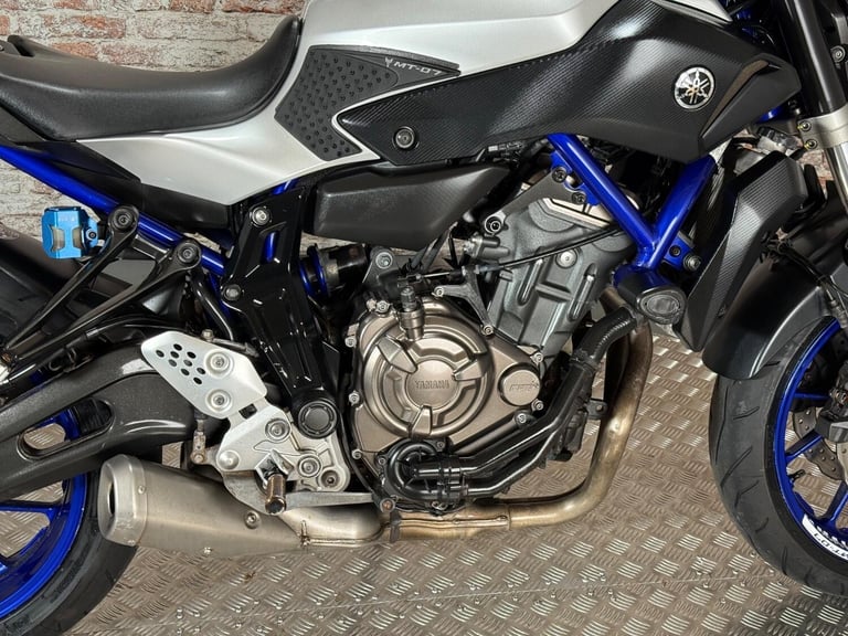 YAMAHA MT-07 ABS 2015 Petrol Manual in Silver