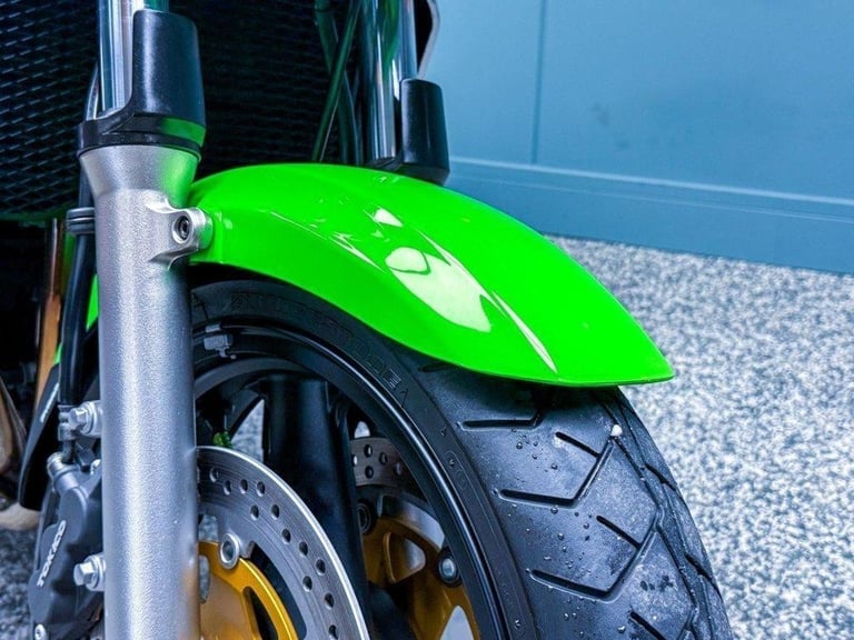 2007 07 KAWASAKI ZRX1200 R 1164CC - 714 MILES - RARE COLLECTOR BIKE - LOW MILES