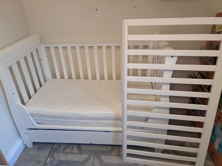 Babymore Cot