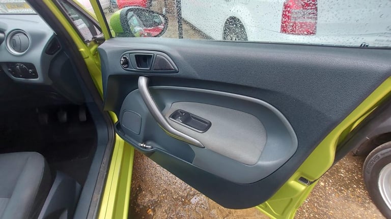 FORD FIESTA 1.4 TDCi Edge 2011