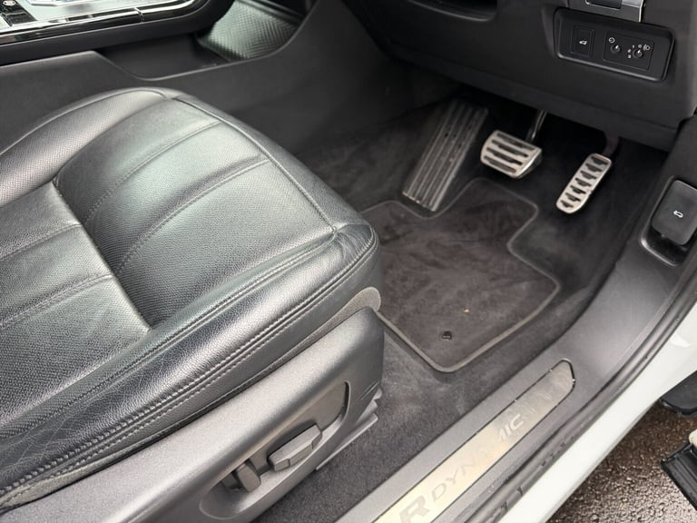 2020 Land Rover Range Rover Evoque 2.0 P200 R-Dynamic S 5dr Auto ESTATE PETROL Automatic