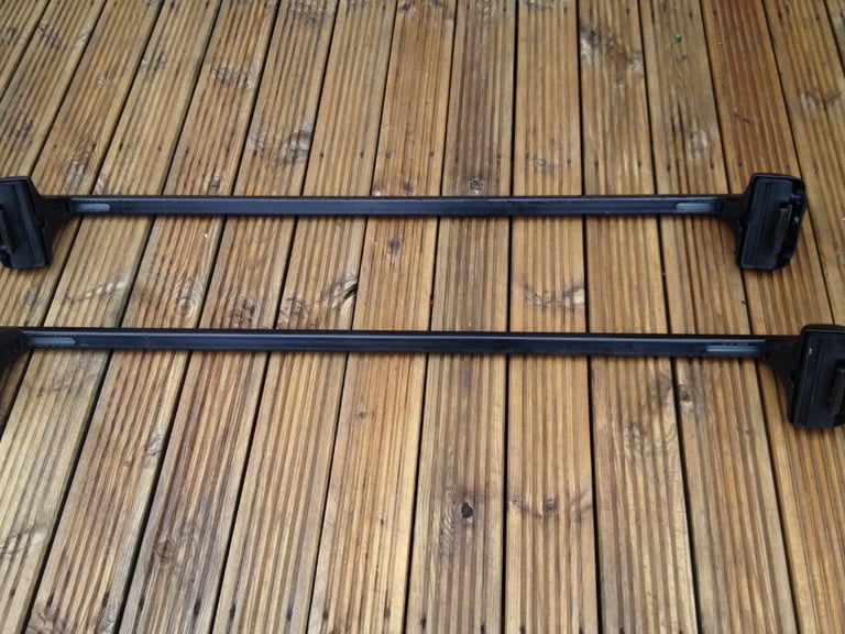THULE Black Square Bar Full Roof Bar System