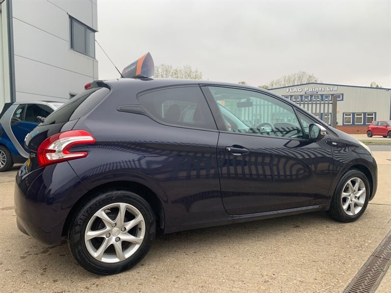 2014 Peugeot 208 STYLE *** RAC APPROVED *** RAC WARRANTY *** Hatchback Petrol Manual