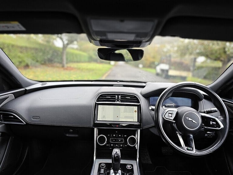 2021 Jaguar XE D200 MHEV R-Dynamic SE Saloon Diesel Automatic