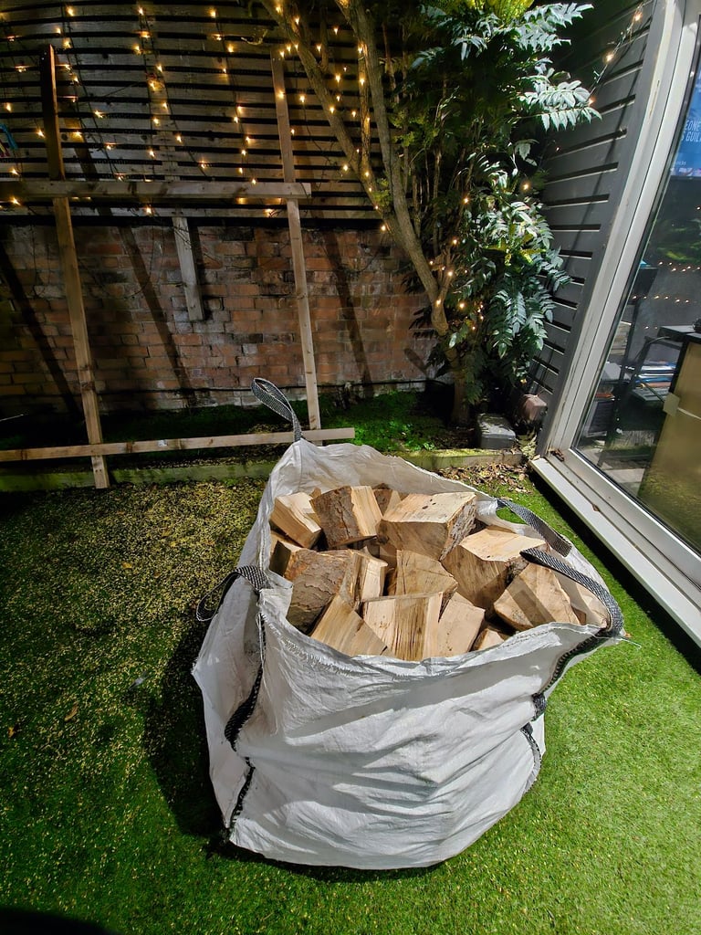 Tonne Bag of Hardwood Logs