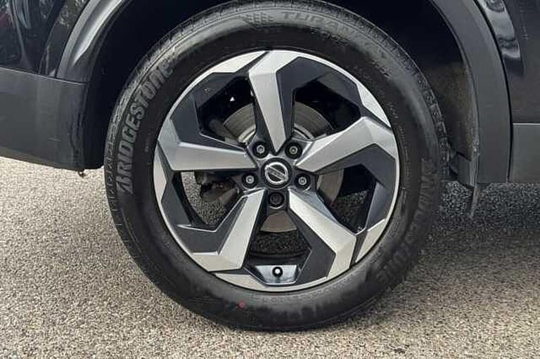 2022 Nissan Qashqai 1.3 DiG-T MH N-Connecta 5dr HATCHBACK Petrol/Electric Hybrid Manual