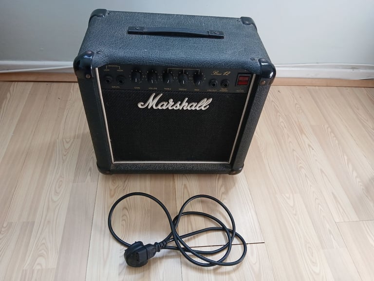 Marshall Bass 12 5501 Vintage 80's Guitar Amplifier