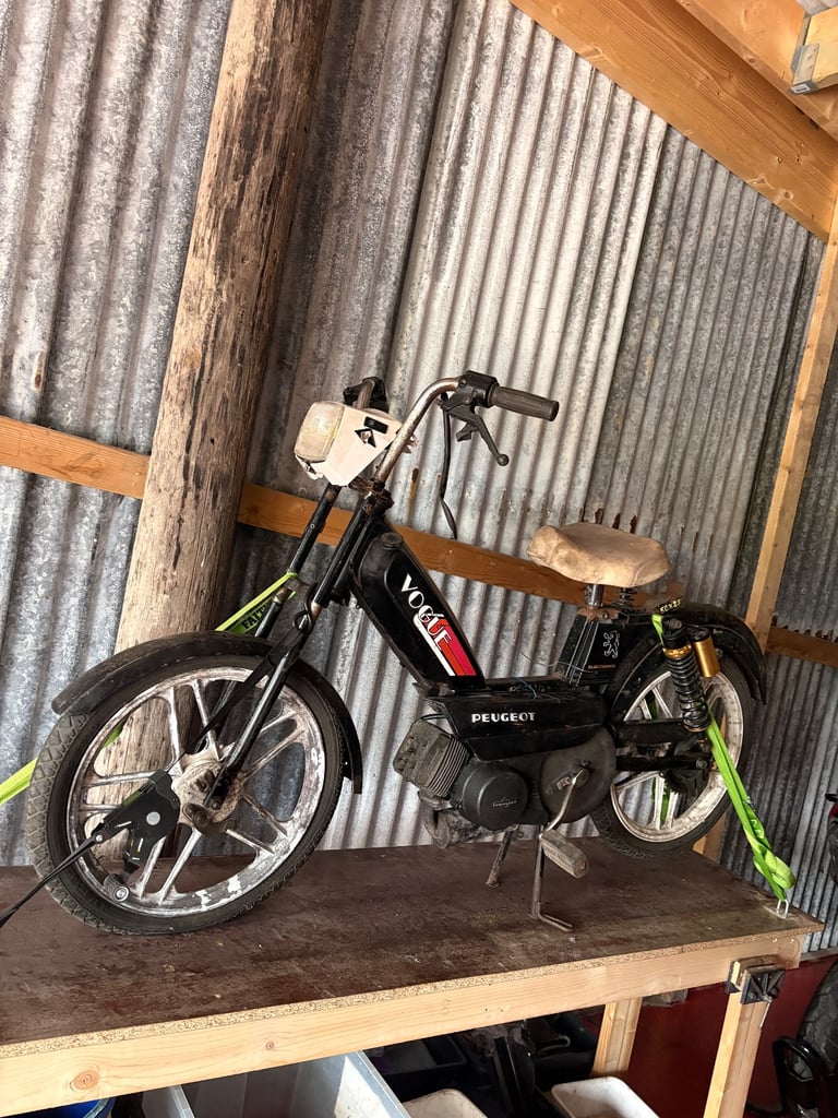 Peugeot, 1990, 49 (cc)