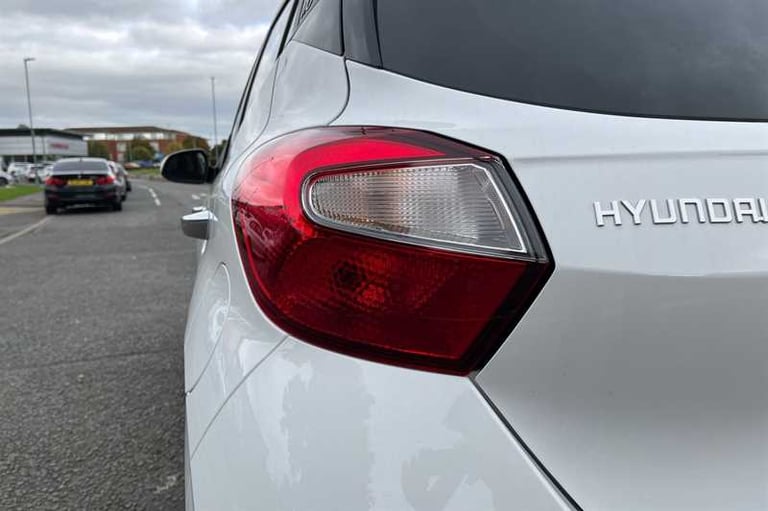 2025 Hyundai i10 1.0 [63] Premium 5dr Auto [Nav] HATCHBACK PETROL Automatic