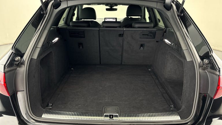 2022 Audi A4 Avant 2.0 TFSI 40 Black Edition Estate 5dr Petrol S Tronic Euro 6 (s/s) (204 ps) Est...