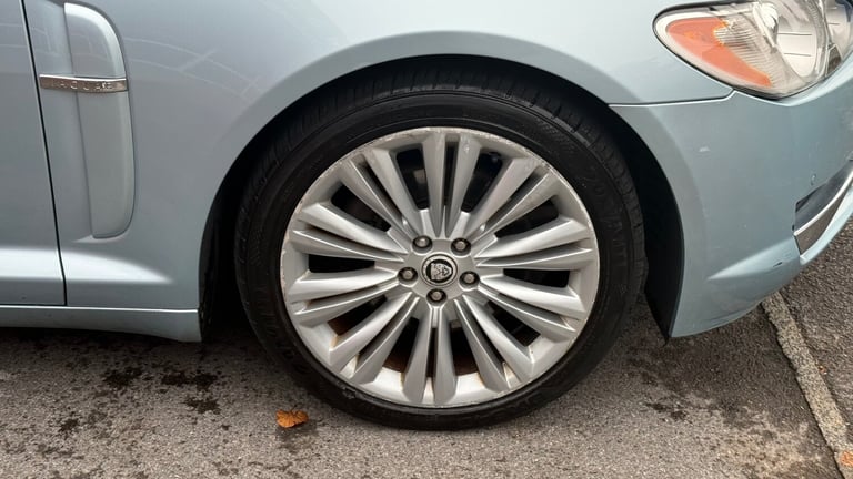 2011 Jaguar XF 3.0d V6 Premium Luxury 4dr Auto SALOON Diesel Automatic