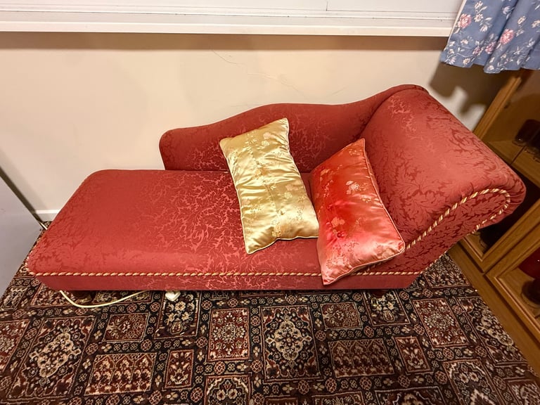 Oldschool Sofa couch