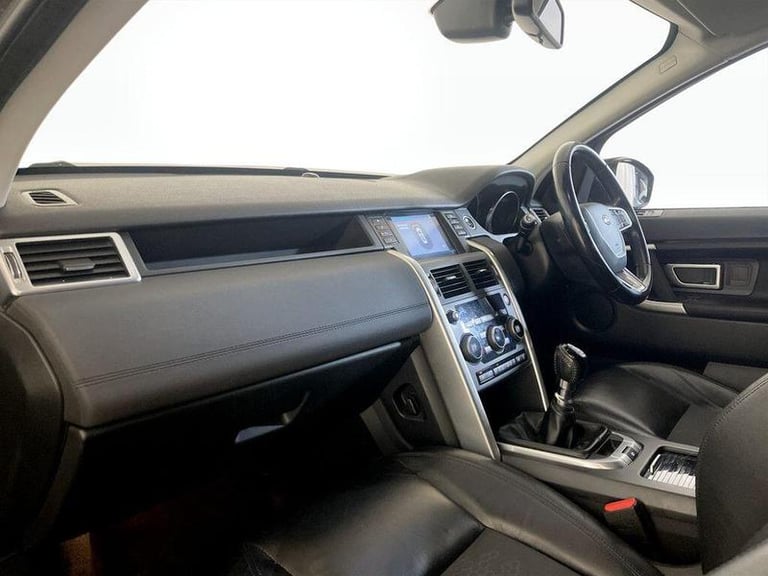 2016 Land Rover Discovery Sport 2.0 TD4 SE Tech 4WD Euro 6 (s/s) 5dr (5 Seat) Manual SUV Diesel M...