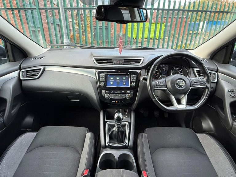 2017 Nissan Qashqai 1.2 DIG-T N-Connecta Euro 6 (s/s) 5dr HATCHBACK Petrol Manual