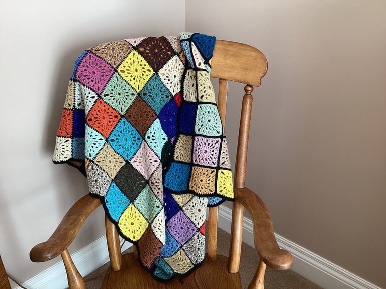 Crochet granny square throw/blanket