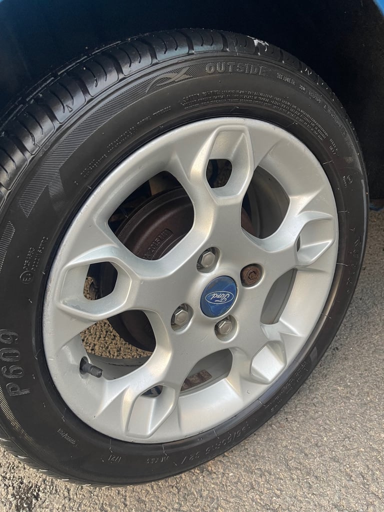 Ford, FIESTA, Hatchback, 2012, Manual, 1242 (cc), 5 doors