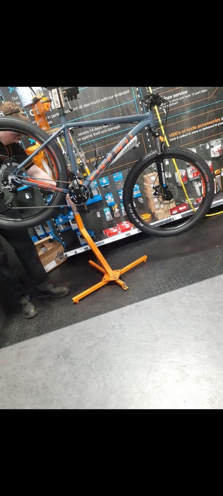 image for Mens bike large frame 18 speed