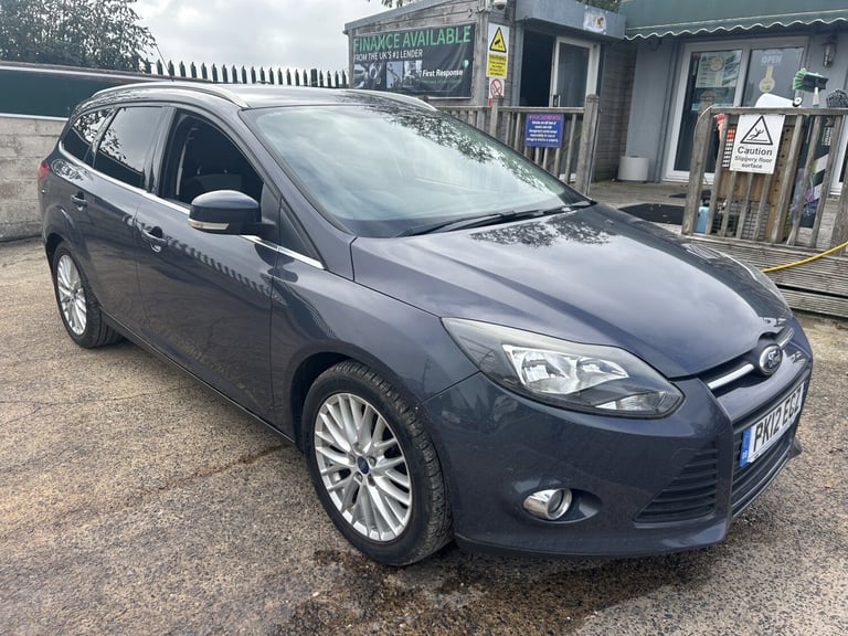 image for FORD FOCUS 1.6 Zetec ESTATE NEW MOT 2012