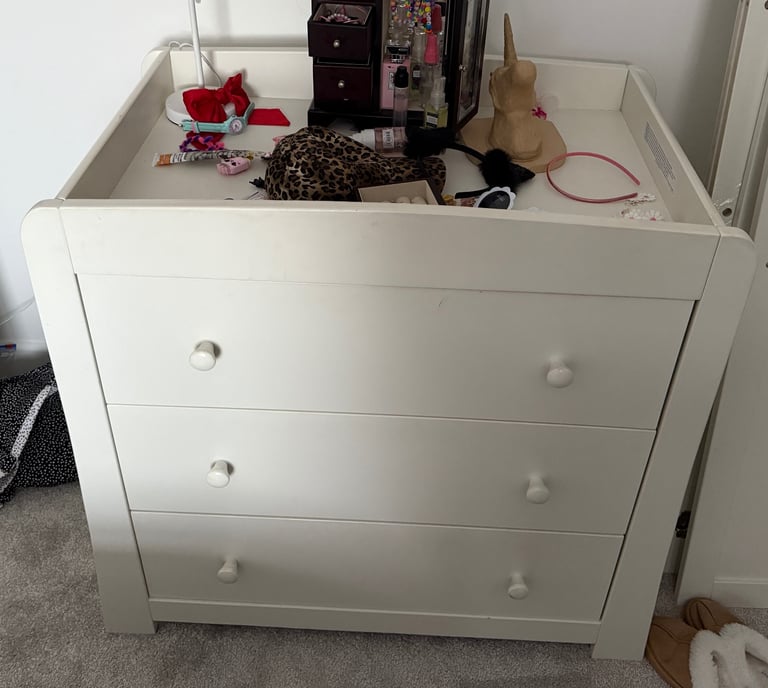 White Mamas & Papas Mia Wardrobe & drawers