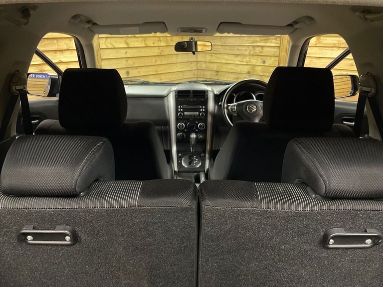 2010 Suzuki Grand Vitara 2.4 VVT SZ4 3dr Auto ESTATE PETROL Automatic