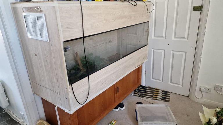 Vivarium for large reptile