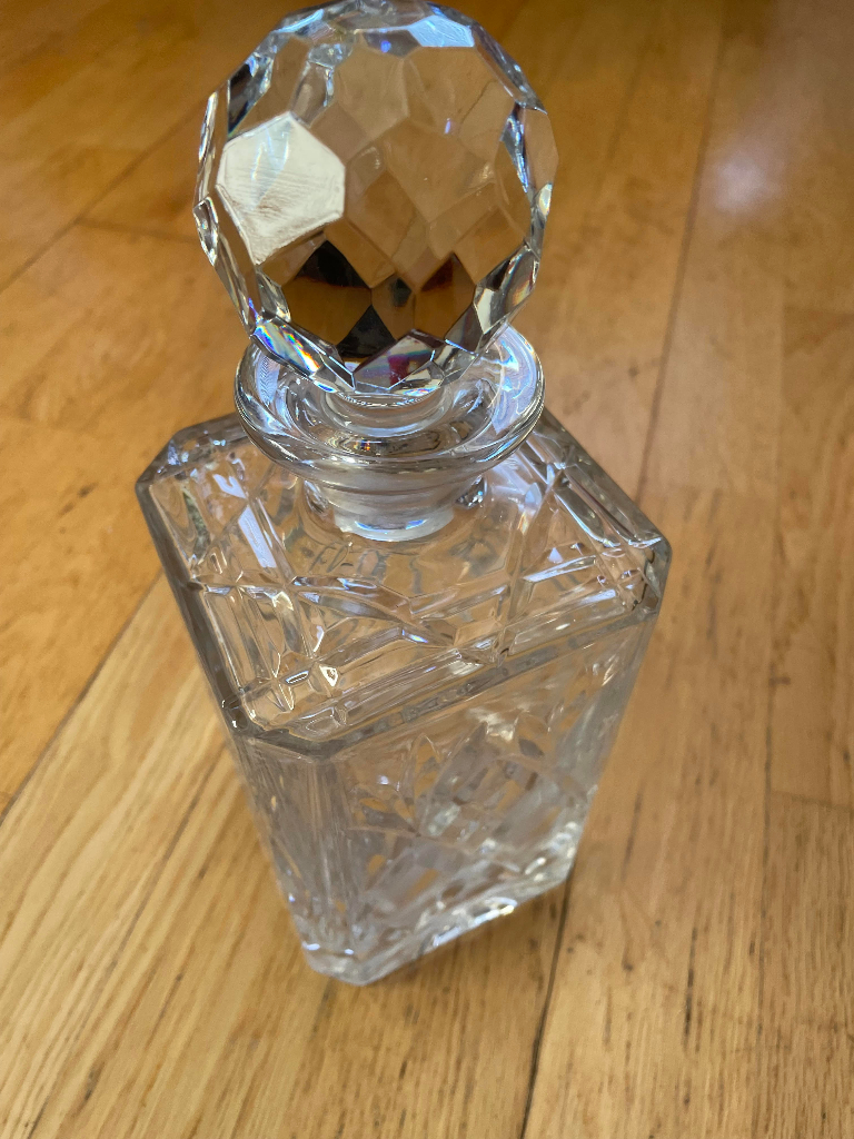 BRAND NEW CUT GLASS LEAD CRYSTAL DRINKS DECANTER (Spirits Whisky Brandy Sherry)