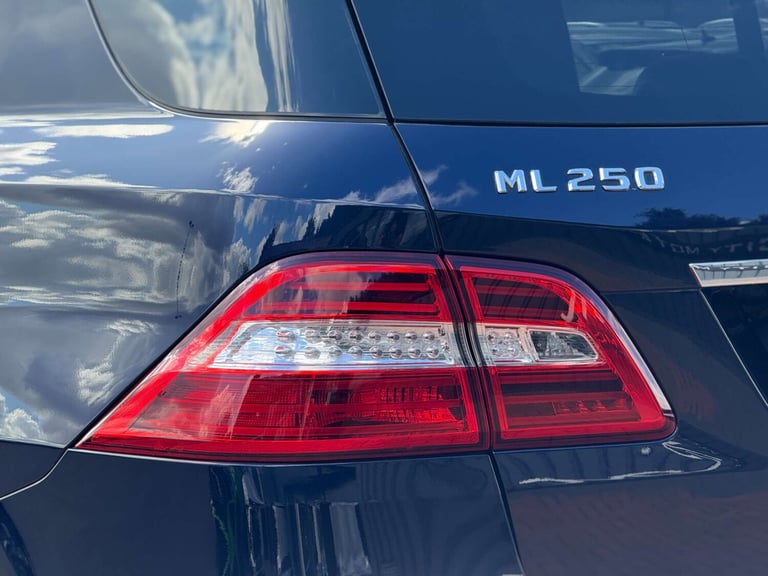 2013 Mercedes-Benz M Class 2.1 ML250 AMG Sport Bluetec Auto 4WD 5dr SUV Diesel Automatic