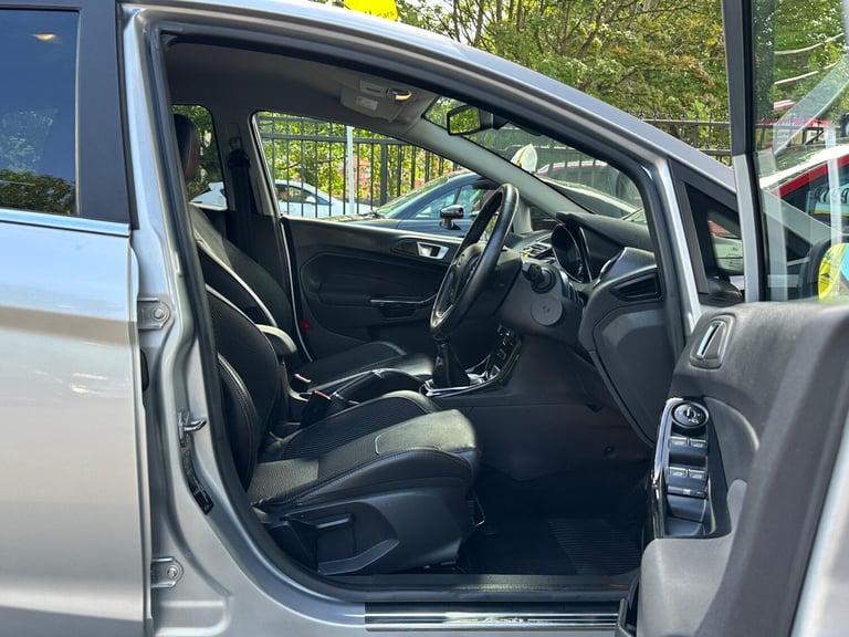 2014 Ford Fiesta 1.0T EcoBoost Titanium X Euro 5 (s/s) 5dr HATCHBACK Petrol Manual