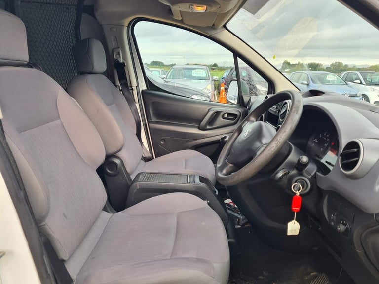 2014 Peugeot Partner 1.6 HDi 850 S L1 4dr PANEL VAN Diesel Manual