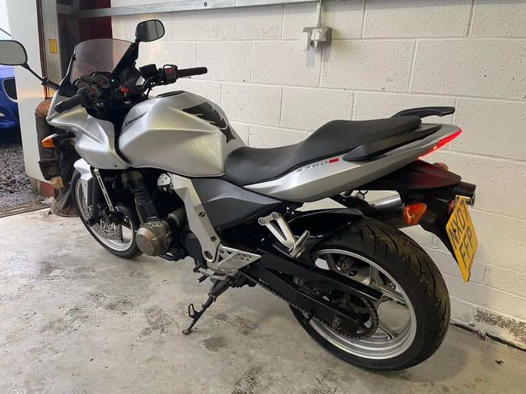 2007 - KAWASAKI Z750 Z 750 - ZR750 K6F - 12 MONTHS MOT - VERY CLEAN 