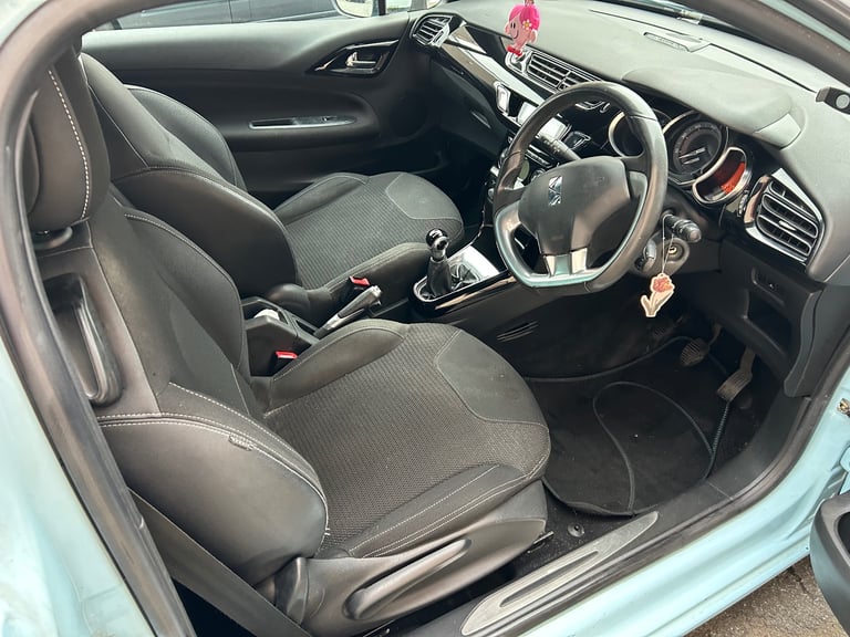 Citroen, DS3, Hatchback, 2010, Manual, 1598 (cc), 3 doors