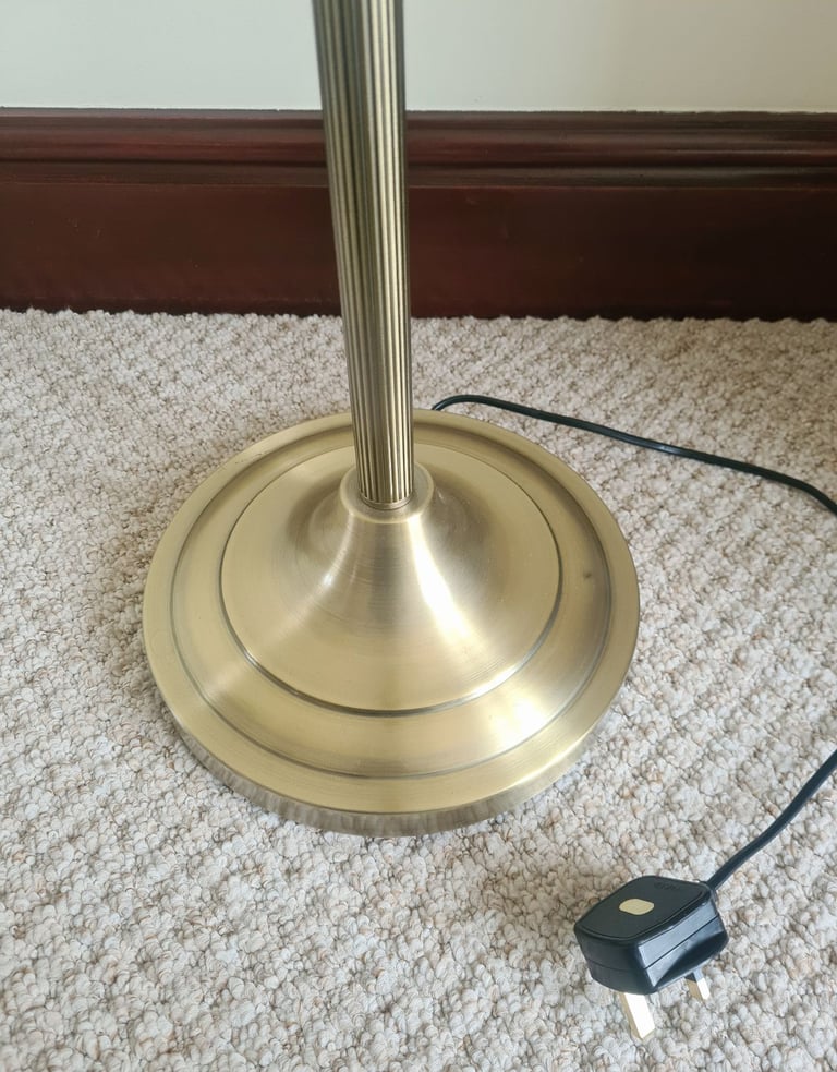 Floor lamp
