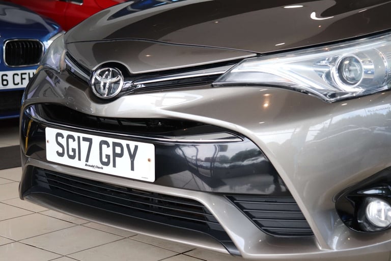 2017 Toyota Avensis 2.0 Avensis Business Edition+ D-4D 4dr Saloon Diesel Manual