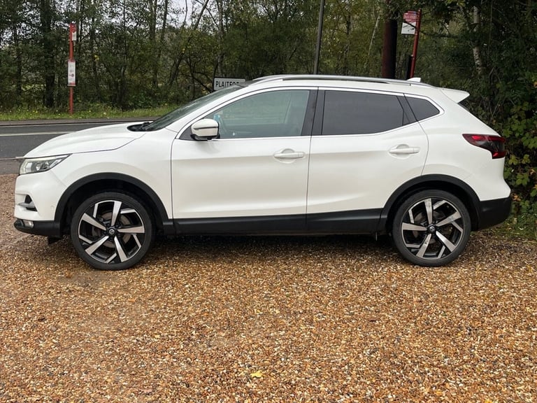 2017 Nissan Qashqai 1.6 dCi Tekna 5dr HATCHBACK DIESEL Manual