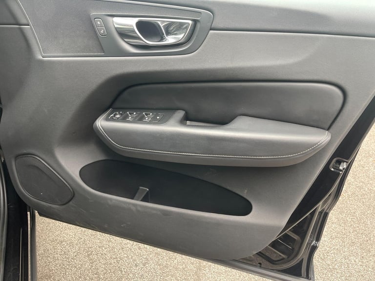 2019 Volvo XC60 2.0 T5 R-Design Auto AWD Euro 6 (s/s) 5dr ESTATE Petrol Automatic