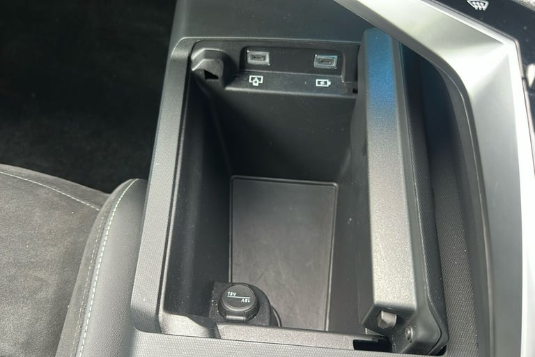  Peugeot E 3008 73kwh Gt Suv 5dr Electric Auto 210 Ps Electric