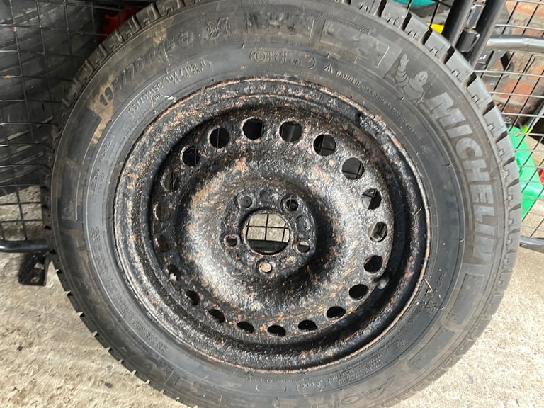 195/70/r15c tyre 