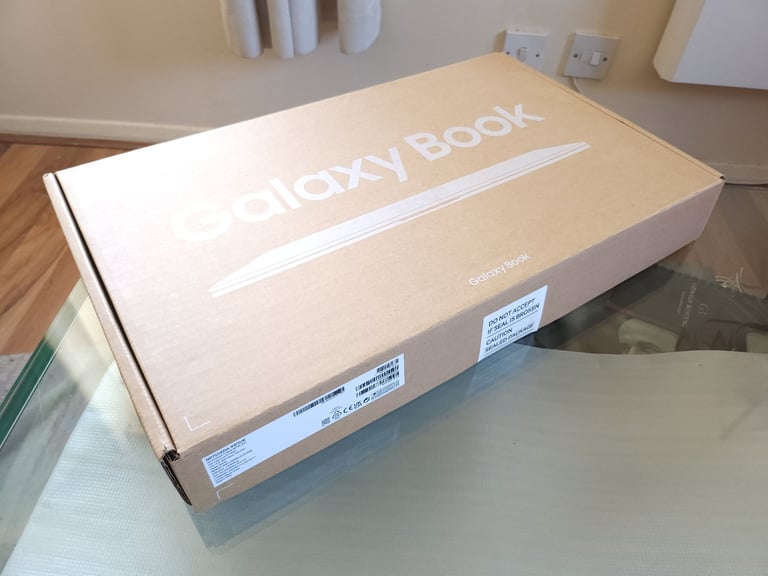 ❤️ Samsung Galaxy Book LTE SIM 15.6" FHD i5-1135G7 8GB RAM 256GB SDD Laptop Boxed PRISTINE