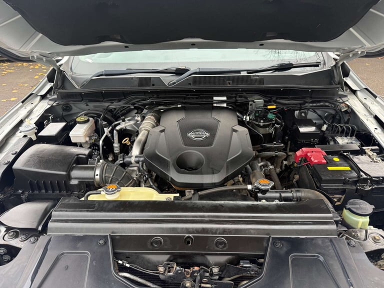 2016 Nissan Navara Double Cab Pick Up Tekna 2.3dCi 190 4WD Auto PICK UP DIESEL Automatic