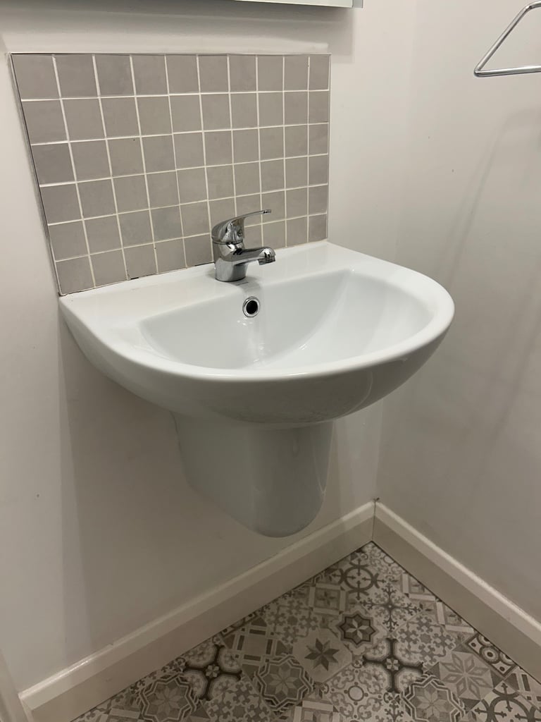 image for Sink with tap 