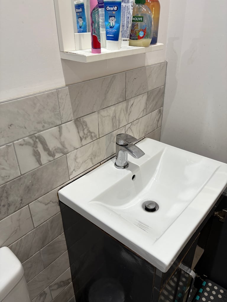 image for bathroom tiles marble effect grey ceramic