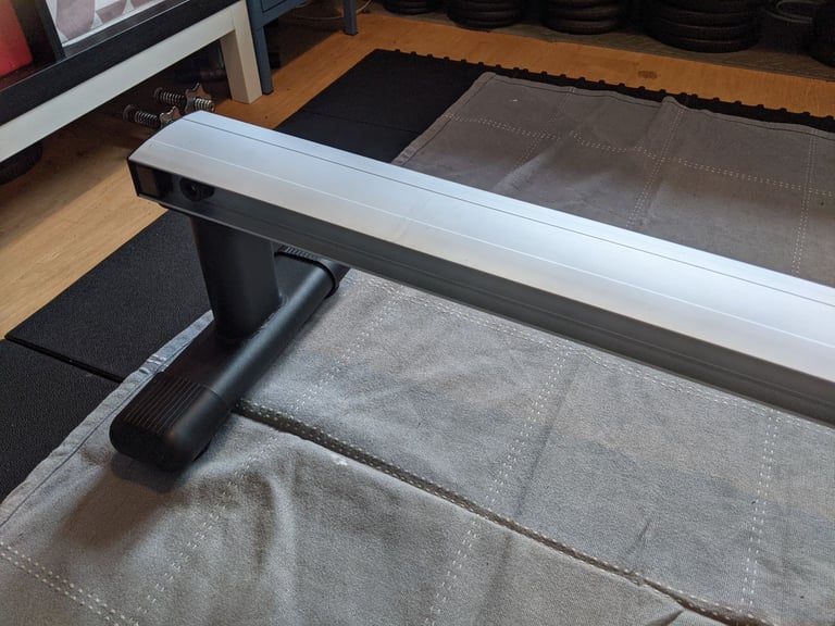 Magnetic rowing machine 